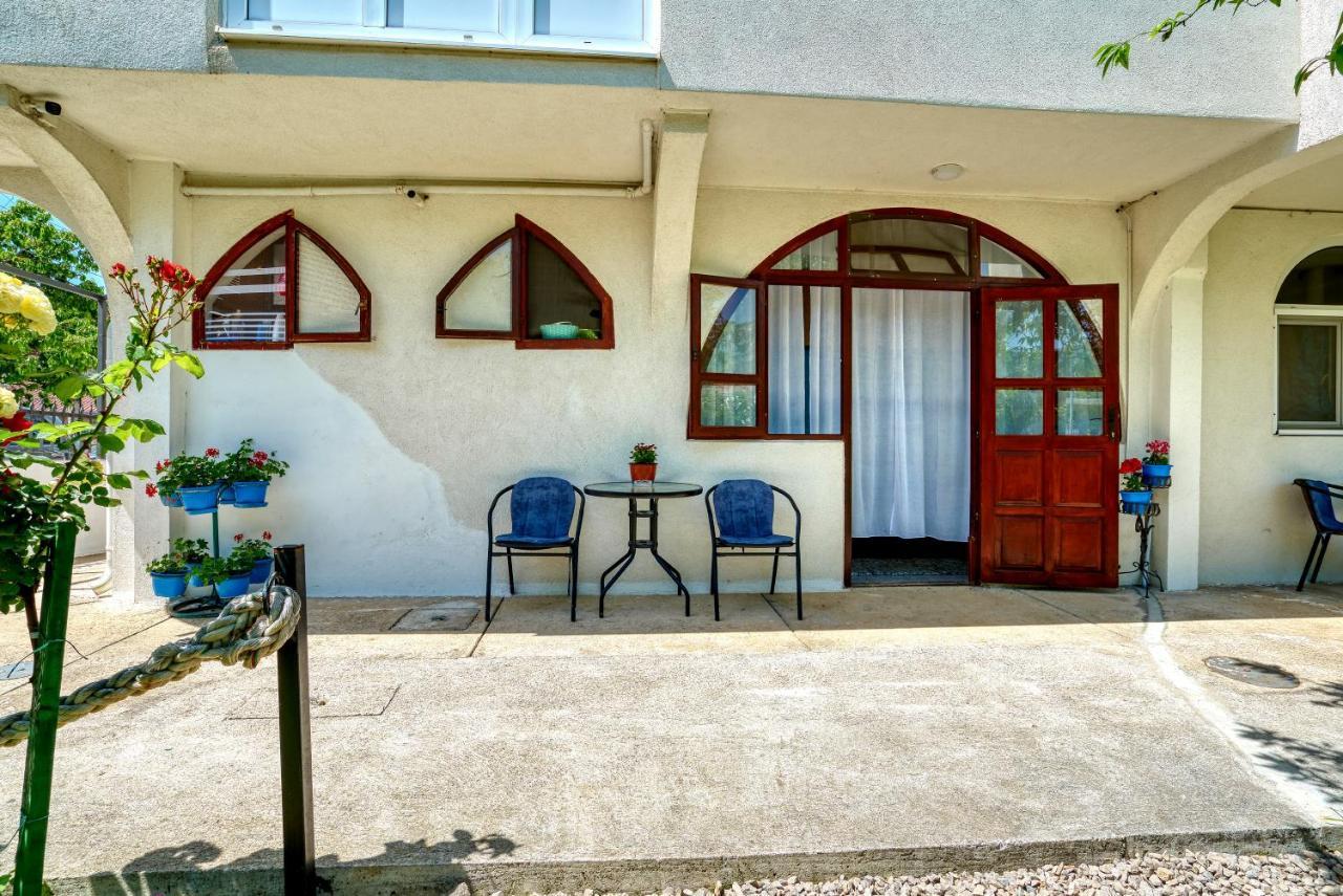 Apartments Suster Bar Exterior photo